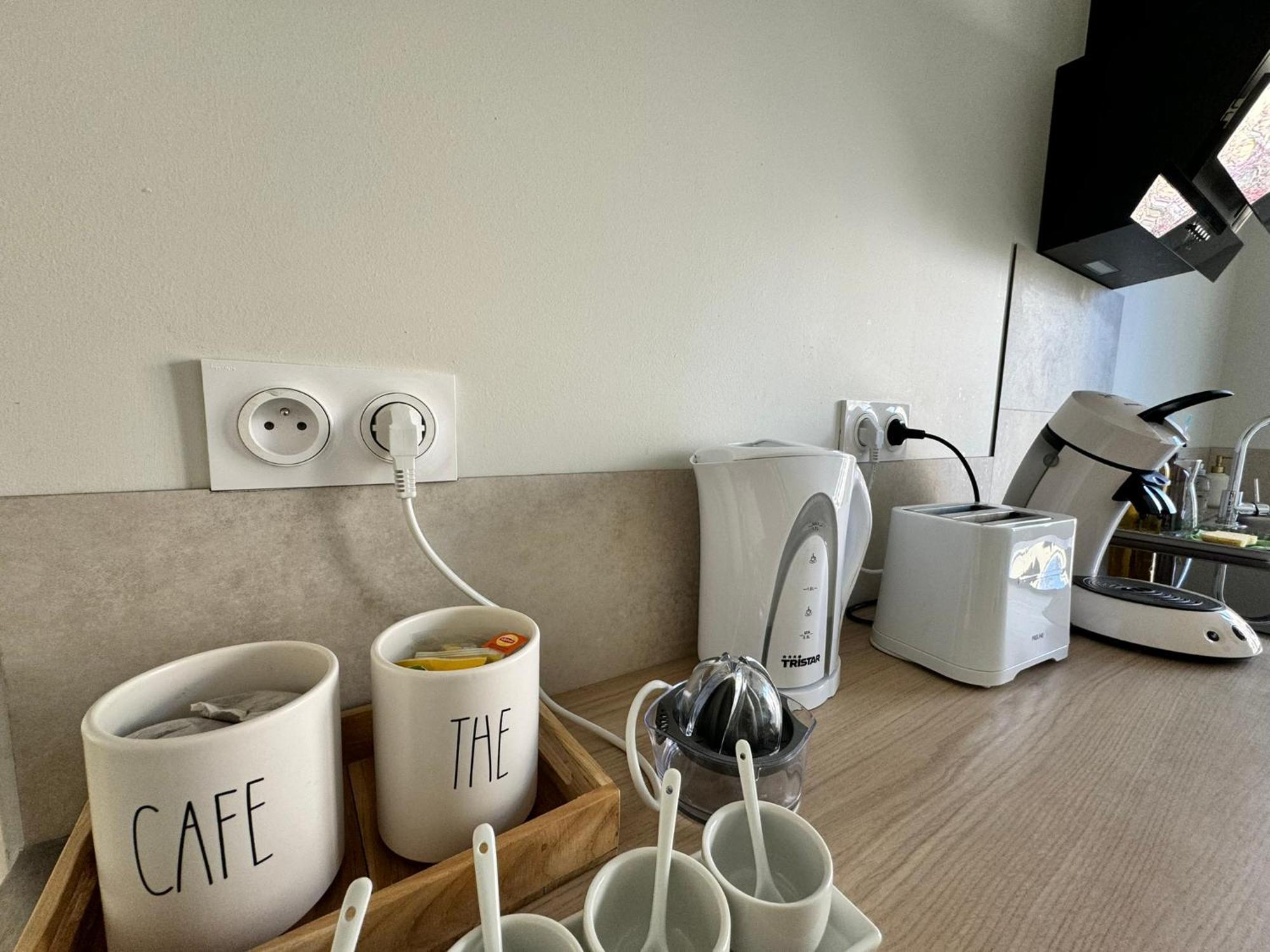 Le 122 - Parking Apartment Rodez Ngoại thất bức ảnh